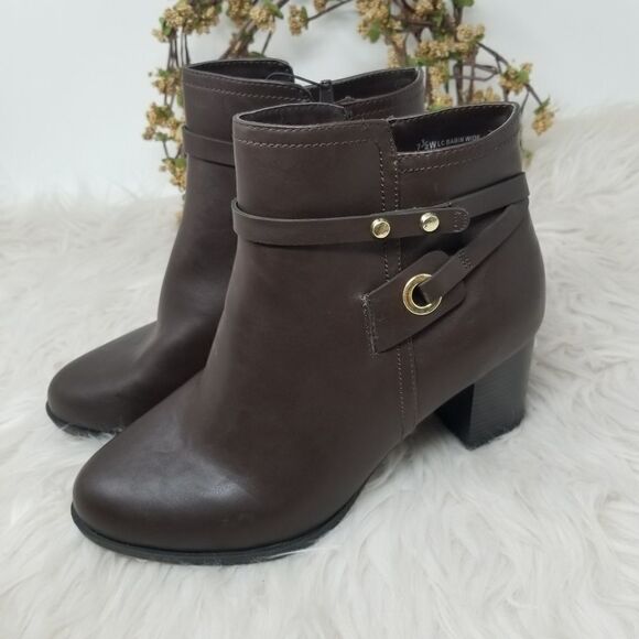 Brown Faux Leather LIZ CLAIBORNE ANKLE BOOTS. - Picture 16 of 16